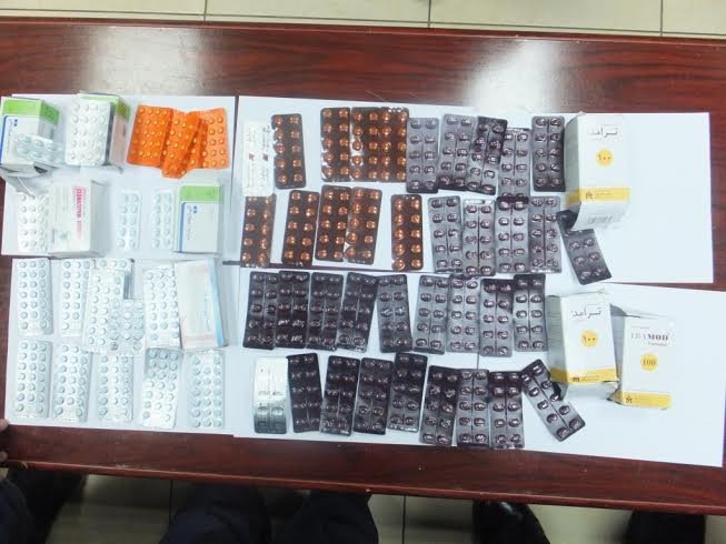 مملكة البحرين جمارك المطار تضبط مسافرا بحرينيا بحوزته مواد وحبوب مخدرة جريدة الفراعنة
